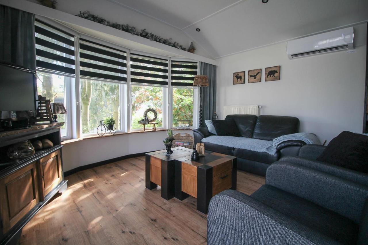 Sfeervol Chalet Op De Veluwe Putten Luaran gambar